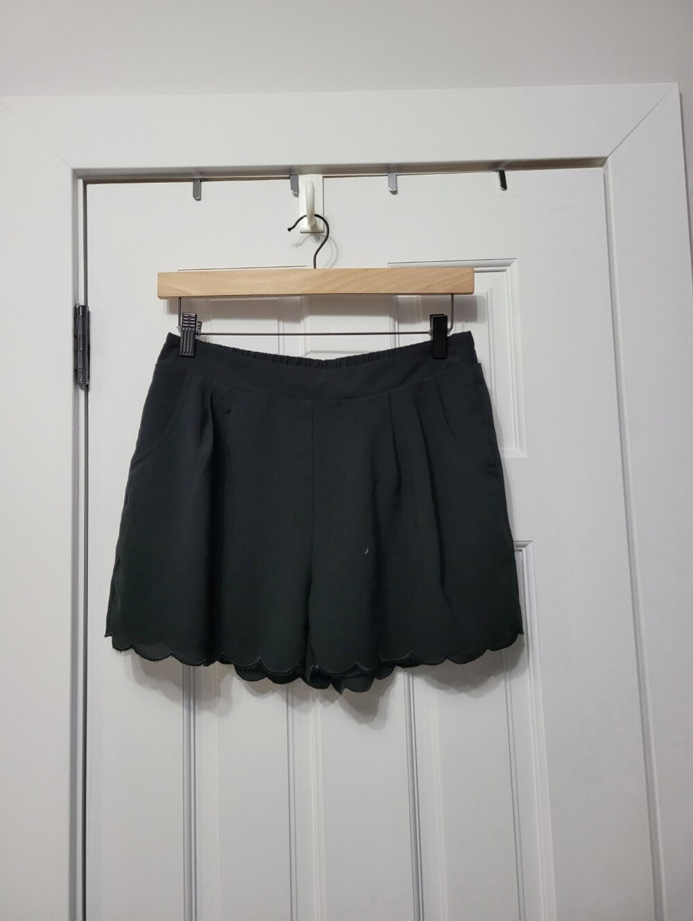Active USA Black High-Waist Scalloped Hem Shorts